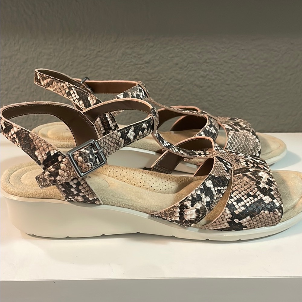 Worn once looks new! Lands’ End women’s 9.5 Snakeskin Sandals